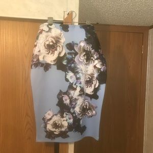 High-waisted pencil skirt